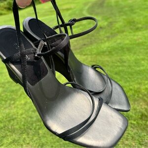 Westies size 7.5 women’s strappy wedge high heel sandals shoes dressy EUC